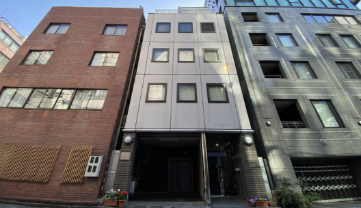 東京営業所の所在地は東京都千代田区です。